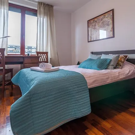 Rent Like - Aleja Jana Pawla Ii 61 *