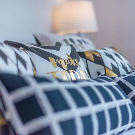 Rent Like - Aleja Jana Pawla Ii 61 Varsó